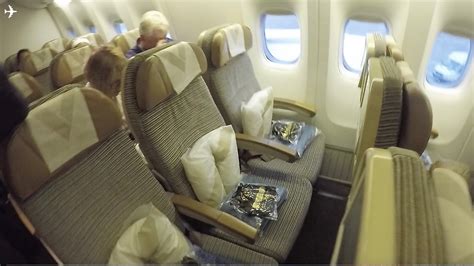 etihad 777-300er economy review